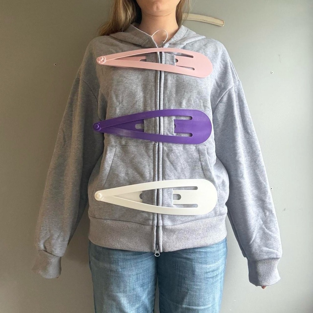 Oversized Gray Zip Hoodie with Pastel Hair Clips